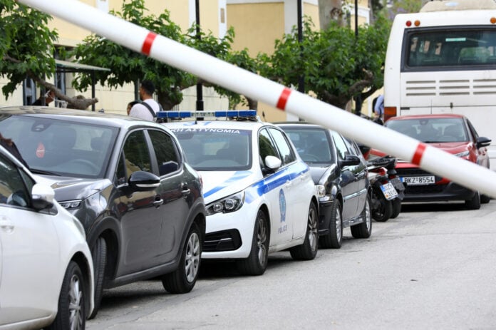 Πυροβολισμοί σε ψητοπωλείο στον Κολωνό κατά τη διάρκεια διαπληκτισμού