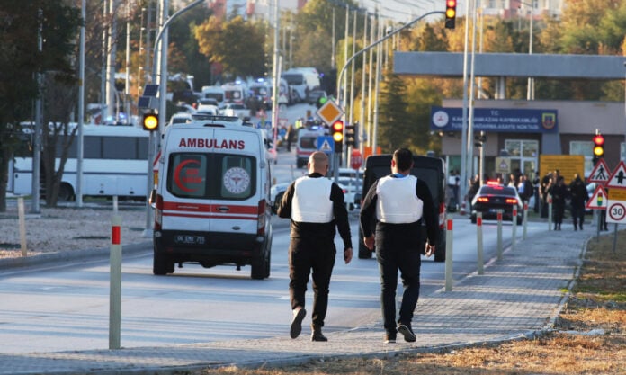 Τρομοκρατική επίθεση στην Τουρκία με νεκρούς και τραυματίες στην TUSAS