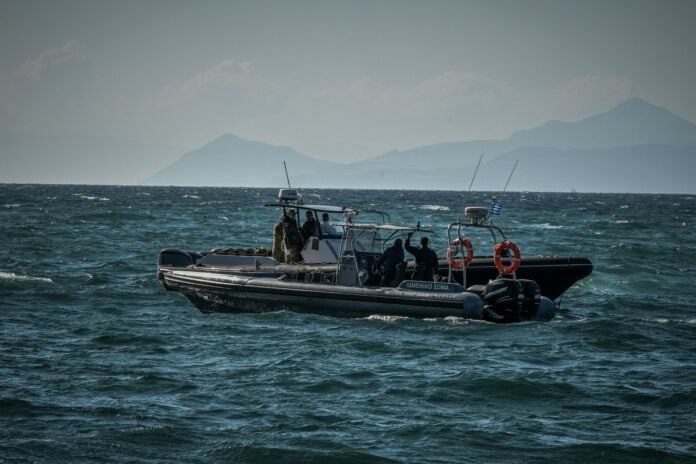 Τραγωδία στη Θάλασσα Βόρεια της Σάμου με Ανασύρθουν Σοροί Μεταναστών